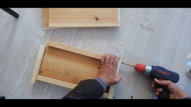 КОРМУШКА ДЛЯ ПТИЦ СВОИМИ РУКАМИ смотреть онлайн