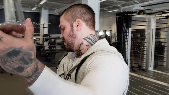 Экстремальные руки! My Fitness Mustamae Keskus. смотреть онлайн