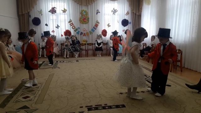 Средняя группа. Танец божьих коровок и бабочек. 2018г. смотреть онлайн
