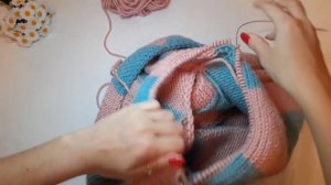 Обработка края проймы жилета спицами