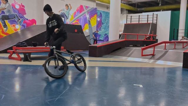 FOOTJAM WHIP - Самый эффектный трюк для начинающих. смотреть онлайн