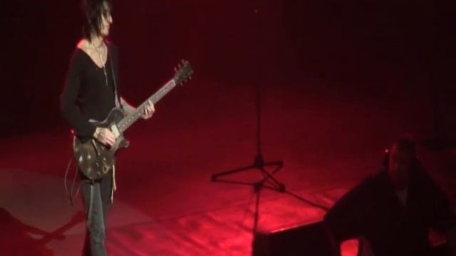 Guns N' Roses - Gibson Ampitheatre 2006 смотреть онлайн
