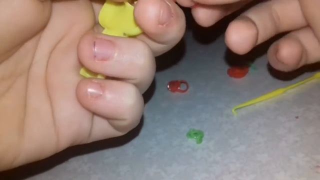 Плетение вишенки на рогатке??? смотреть онлайн