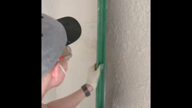 Механизированная шпаклевка стен