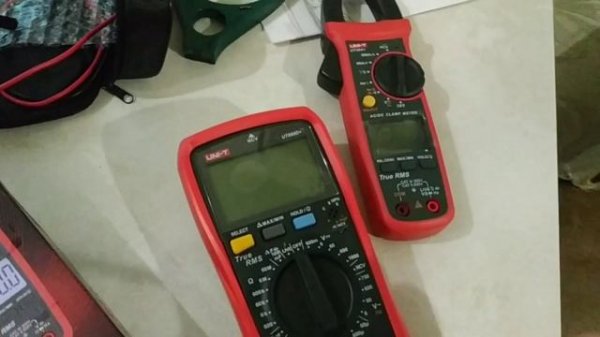 ПОИСК Скрытой Проводки мультиметром и клещами с функцией NCV. Реальное применение.