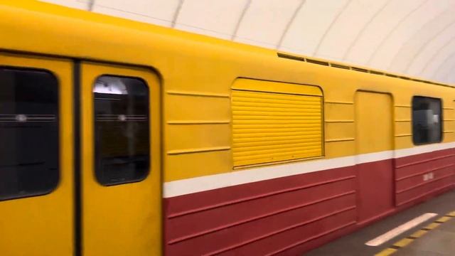 Перегонка ЭКА-08 на «Звенигородской» смотреть онлайн