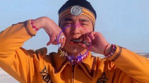 Игра на варгане. Игра на хомусе.