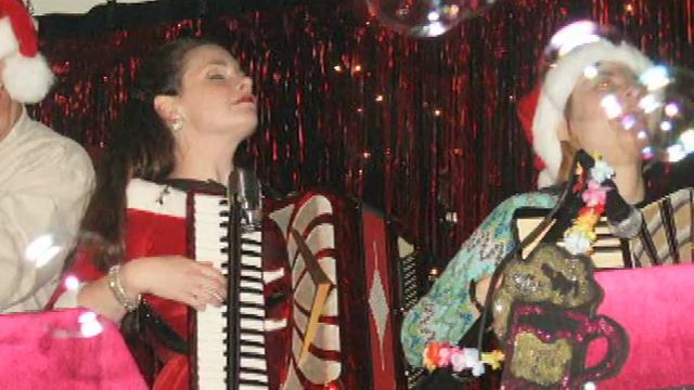 Squeezettes: "Dominck the Donkey" a christmas holiday special смотреть онлайн