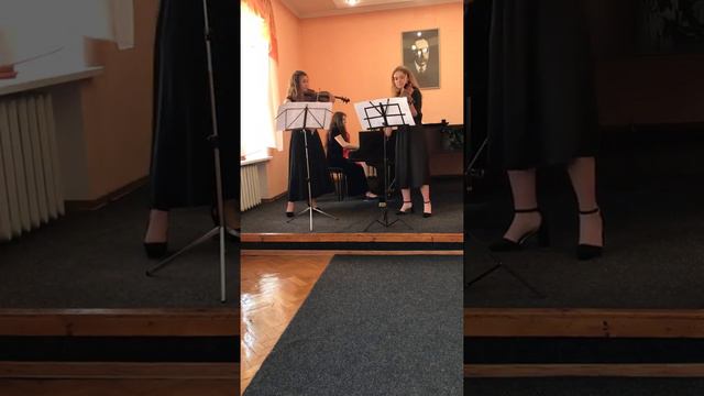 Мошковский. Сюита для двох скрипок с фортепиано соль минор смотреть онлайн