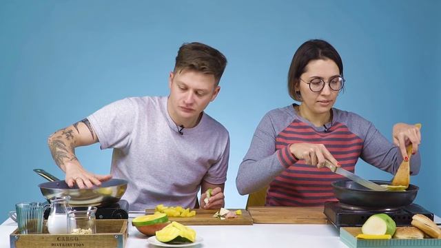 Люди пробуют готовить смотреть онлайн