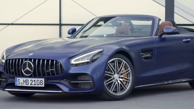 The new Mercedes Benz AMG GT C Roadster Exterior Design смотреть онлайн