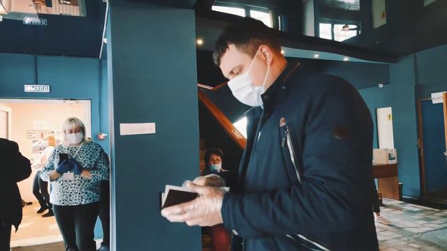 Голосование по поправкам в Конституцию. На избирательном участке глава НТГО Алексей Стасёнок смотреть онлайн