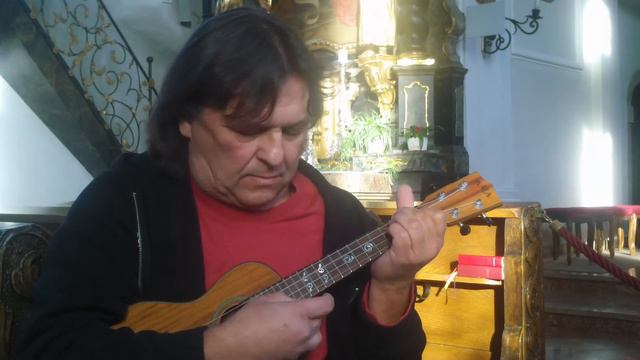 Weihnachten #3 : Angels We Heard On High - Christmas Fingerstyle Ukulele Solo - Helmut Bickel смотреть онлайн