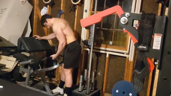 60 lbs (26 kg) Devon supinated finger curls for 12