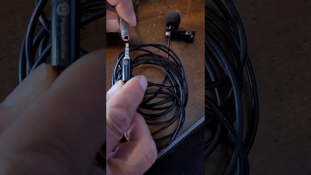 How to connect a lavalier mic to your Galaxy Smartphone смотреть онлайн