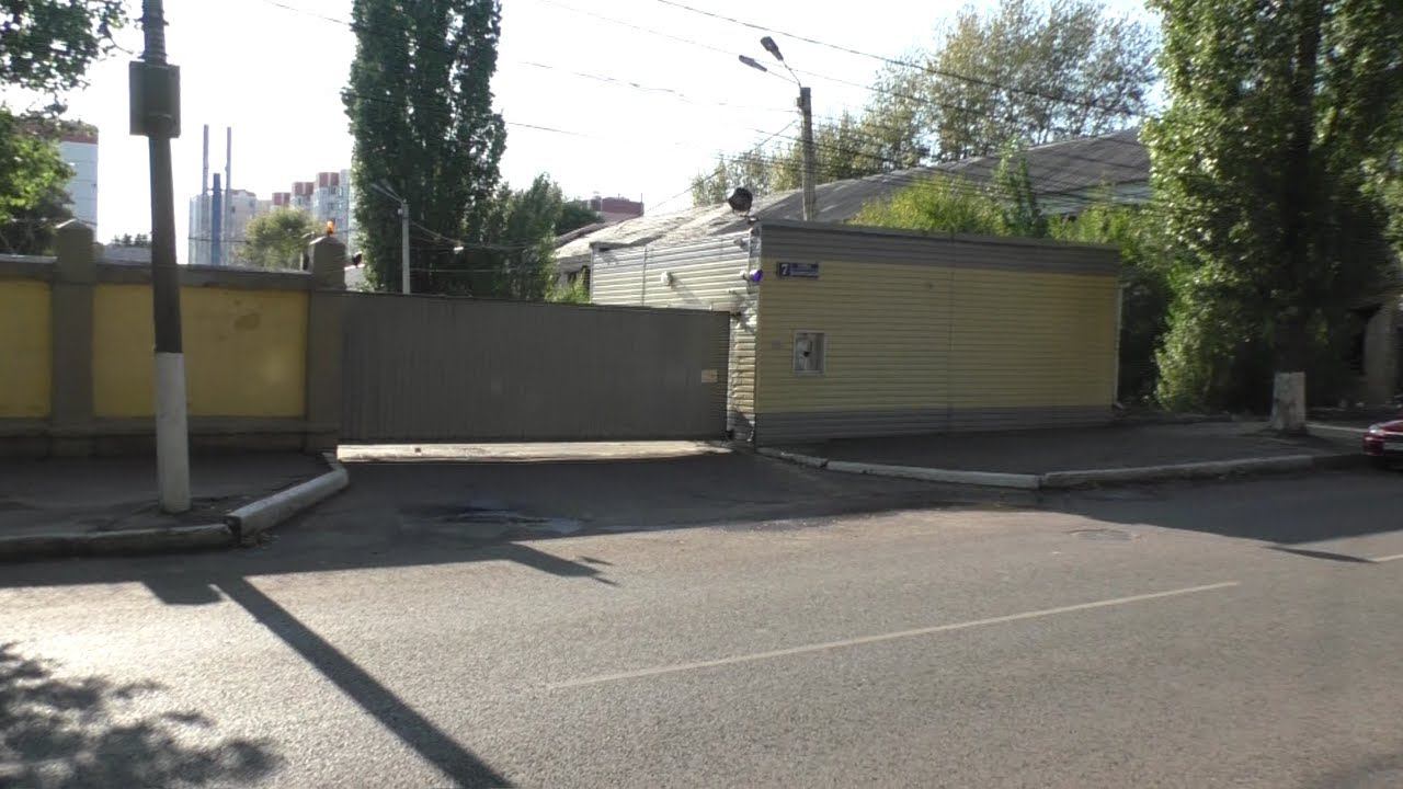 Воронеж, ул. Бахметьева, 7. Вся улица очищена от хлама и особенно около полка ППС смотреть онлайн