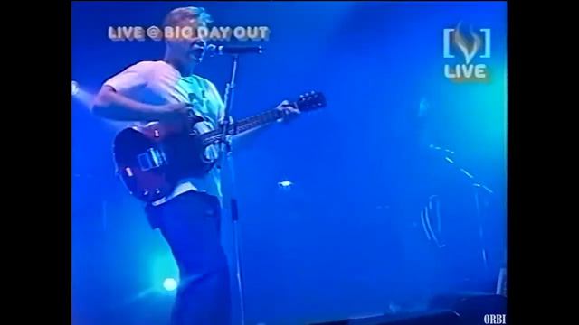 New Order - 60 Miles An Hour (Big Day Out , Australia, 18.01.02. - 5.02.02.)