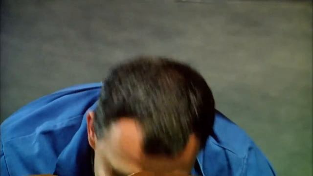 Staplerfahrer Klaus - Der erste Arbeitstag (Водитель автопогрузчика Клаус - первый день) 2000 DE RU смотреть онлайн