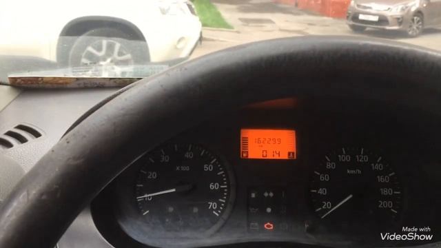 Рено лога не заводится в сырую погоду. Ремонт катушки зажигания.Троит в сырую. смотреть онлайн