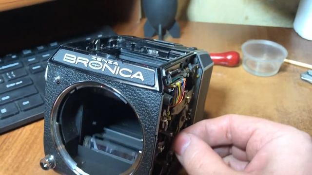 Bronica Ec. Работа разделяющегося зеркала смотреть онлайн