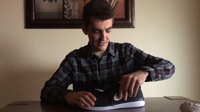 Nike SB Nyjah Black - First Look and Impressions from a Non Skateboarder! смотреть онлайн