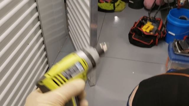Storage Auctions In US! We Bought A Storage And Instantly Got Lucky! Why People Abandon THIS....?
