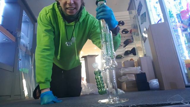 I get so excited every time I get a new bong - Chongz Dr. Death unboxing смотреть онлайн