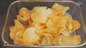 Картофельные чипсы ! Как приготовить хрустящий картофель фри! Хрустящие Вкусные!