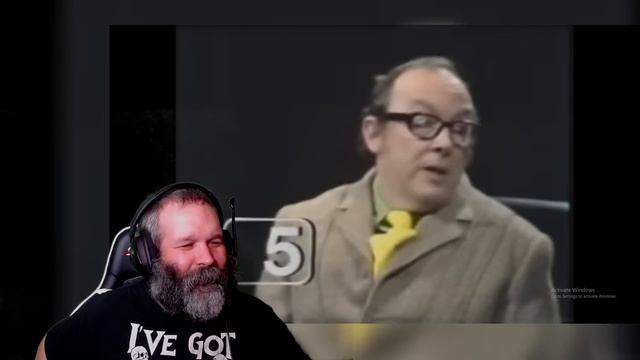 American Reacts to Morecambe and Wise Mastermind смотреть онлайн