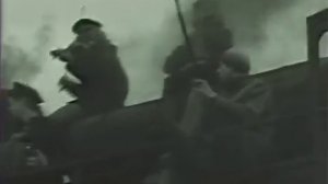 ... Их дети сходят с ума от того, что им нечего больше хотеть ...  (Аквариум - Поезд в огне)