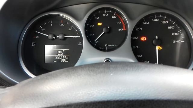 Треск фазорегулятора на моторе 1.4 Tsi CAXC при заводке на горячую смотреть онлайн