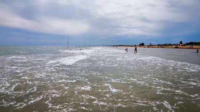 Адриатиическое море/ Италия/ Бибионе. Берег моря. Август 2021/Adriatic Sea