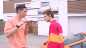 Реакция на Влада А4 "Кто Последний Возьмет ТЕЛЕФОН Получит 10,000$ - Челлендж"