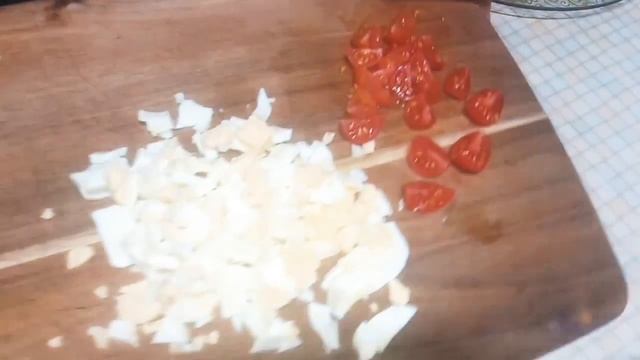 Бомбический САЛАТ с Баклажанами, Яйцом и Помидорами. смотреть онлайн