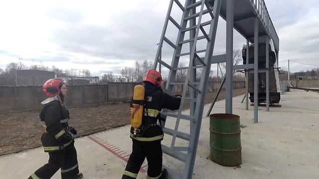 ПОДГОТОВКА СПАСАТЕЛЕЙ МЧС 2019. Занятия в АСВ. смотреть онлайн