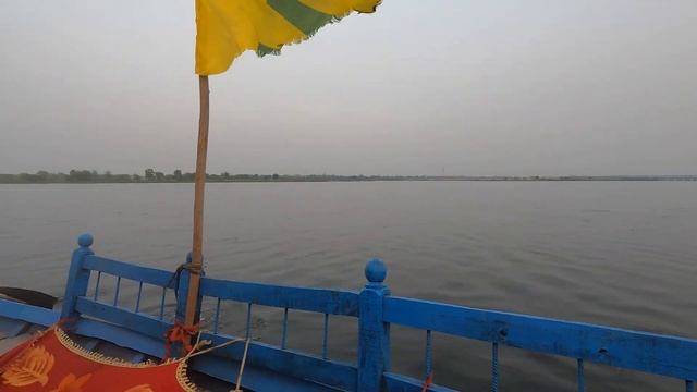 Taking My KTM RC 200 In The Middle Of YAMUNA| Best Reaction Ever| смотреть онлайн