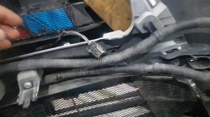 Лексус Lx570 2019. Снятие переднего бампера, замена центрального датчика парковки.