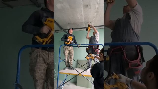 Пистолет прямого монтажа по бетону DeWALT 890 смотреть онлайн