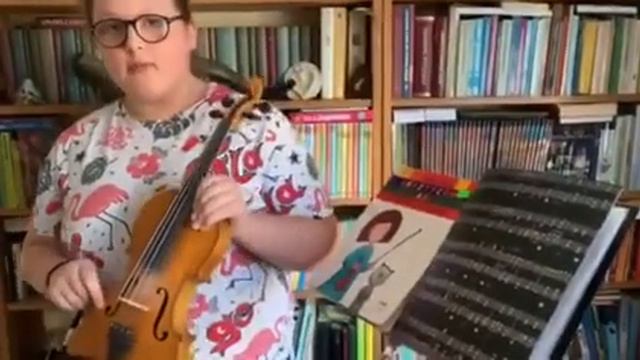 Maciej zaprasza do nauki w klasie skrzypiec смотреть онлайн