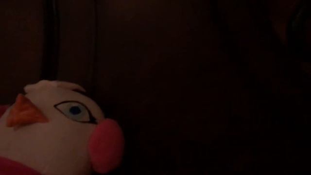 Victoria (Wintertime) Plush Review смотреть онлайн