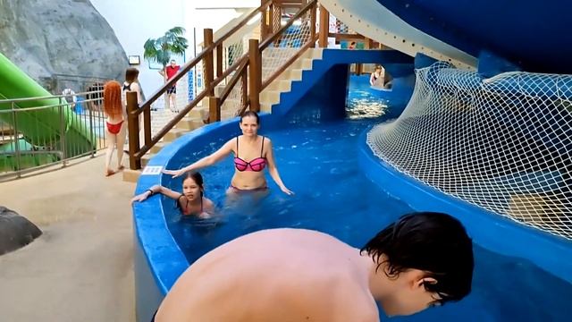 Аквапарк Ривьера смотреть онлайн