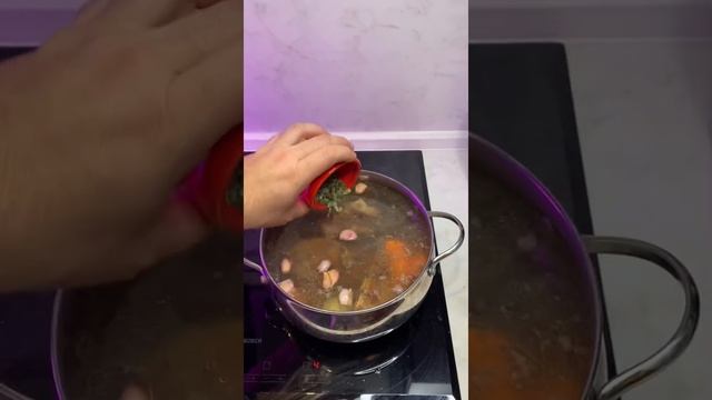 Картофельный суп на наваристом бульоне из запеченных говяжьих костей смотреть онлайн