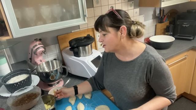 Сегодня был бы мамин день рождения,день воспоминаний,пирожки с капустой и картошкой,кутью