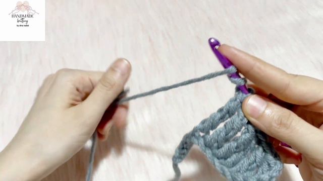 كروشيه_تعلمي غرز الكروشيه الاساسيه بطريقه سهله وبسيطة_غرزه العمود بلفتين_ Double crochet stitch смотреть онлайн
