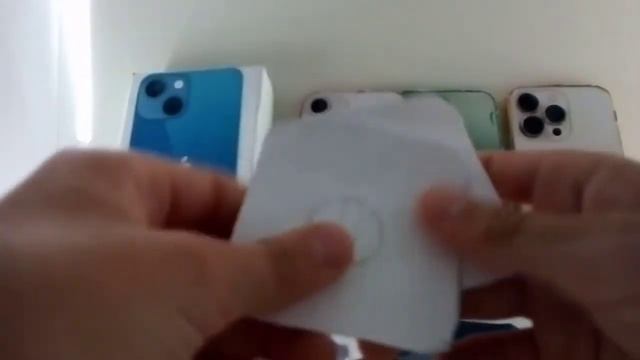 обзор бумажной линейки iPhone 13 смотреть онлайн