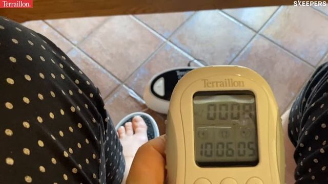 Elodie teste et donne son avis sur Power Stepper, stimulateur circulatoire par Terraillon смотреть онлайн