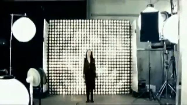 Dolores O'Riordan - When we were young смотреть онлайн