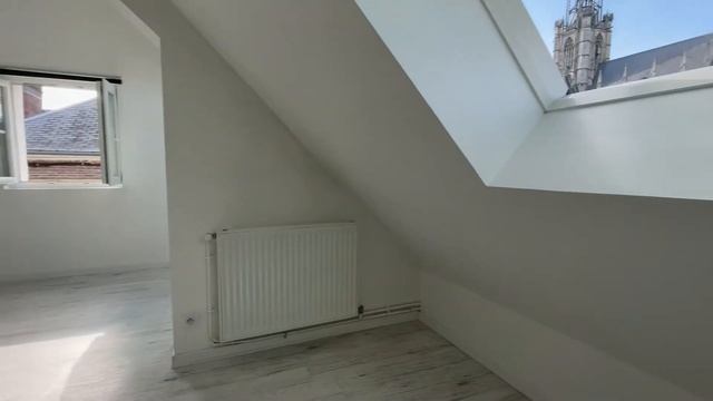 À LOUER - Studio hypercentre d'Évreux vue cathédrale (présentation) смотреть онлайн