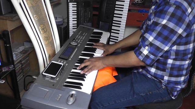 Piano acustico en el korg triton lee "Titanic смотреть онлайн