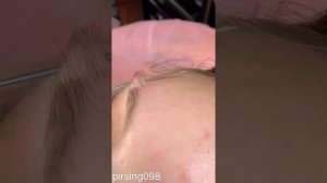 Пирсинг брови очень быстро Eyebrow piercing is very fast